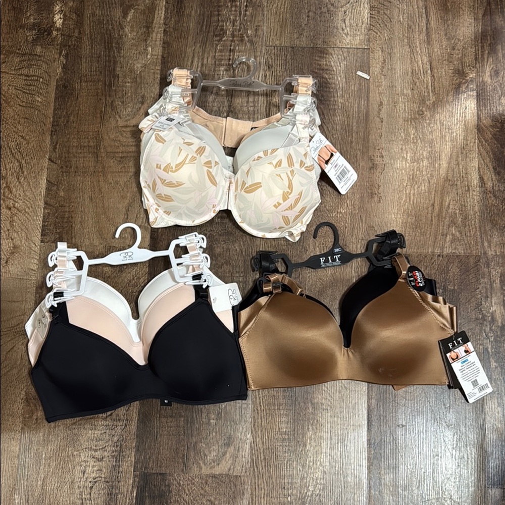 Rene Rofe Black and Cream Bras Intimates Collection